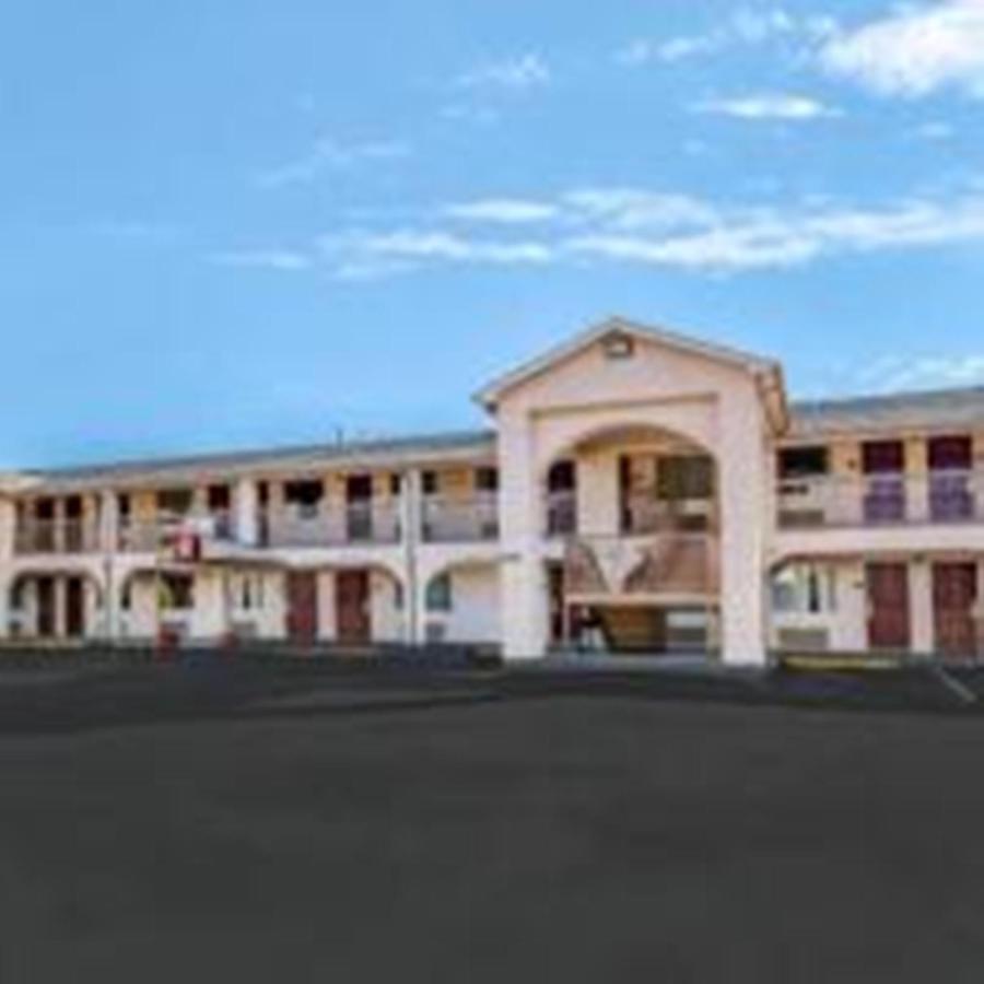 קורסיקנה American Inn מראה חיצוני תמונה