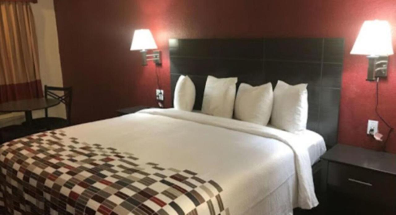 קורסיקנה American Inn מראה חיצוני תמונה